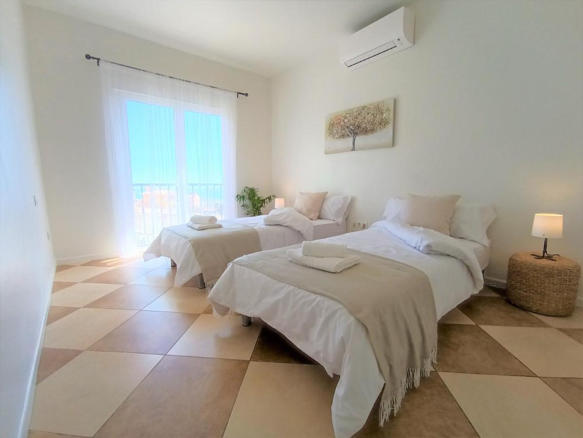 Villa Del Sol เบนัลมาเดนา ภายนอก รูปภาพ