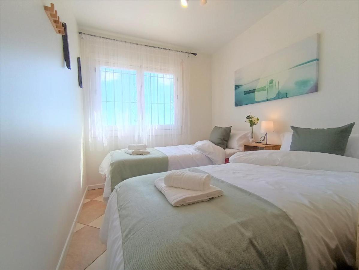 Villa Del Sol เบนัลมาเดนา ภายนอก รูปภาพ