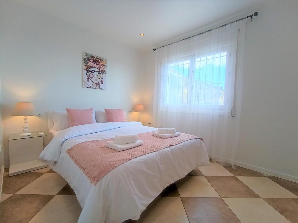 Villa Del Sol เบนัลมาเดนา ภายนอก รูปภาพ